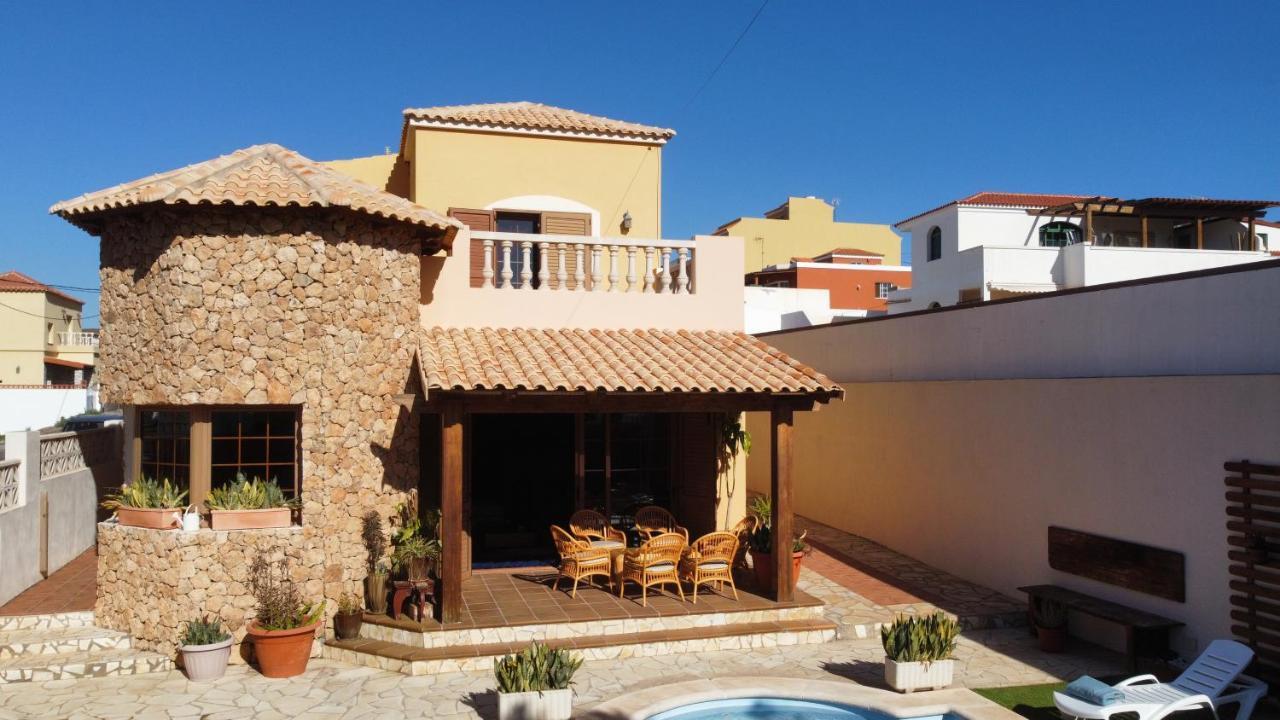 Villa Ingrid. Piscina Exterior. Las Playas 外观 照片